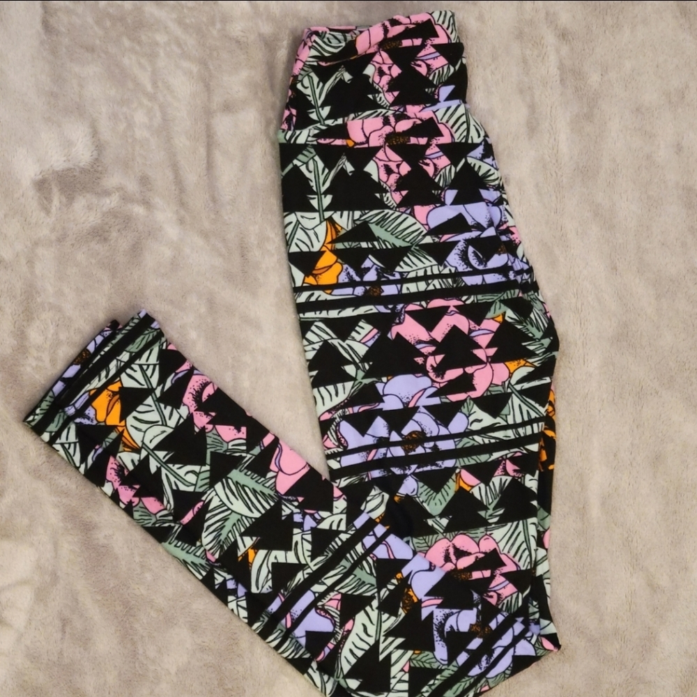 LuLaRoe OS Geometric Aztec Leggings NWOT